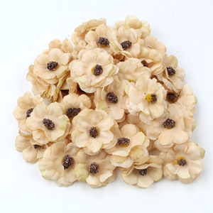 Fiori Artificiali di Margherite e Rose in Plastica 1.8-2.4 Pollici per Decorazioni, Lauree, Pasqua, Eventi, Casa, San Valentino, Capodanno - Product Image 4