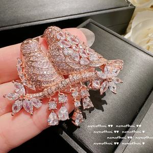 เข็มกลัดรูปนกฮัมมิงเบิร์ดโบราณ ซานตา มาเรีย ประดับเพชรซิคอนไล่สี ชุบไทฮิติ คริสตัล สำหรับงานแต่งงาน ของขวัญทองแดง - Product Image 5