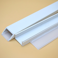 Profil extrudé en plastique PVC Canal LED rectangulaire en forme de U Suspension de lumière LED avec profil