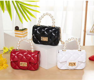 子供のための新しいデザインポータブルファッションハンドバッグミニPVCバッグかわいいソリッドカラーチェーンパールゼリーバッグ財布 - Product Image 3