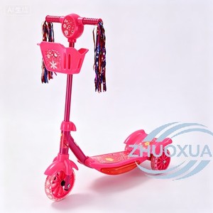 Trottinette pour enfants verte avec panier, trois roues, corps en plastique, pour jeux en plein air, 2-4 ans - Product Image 2