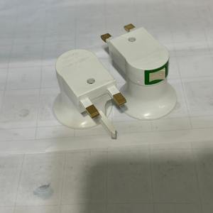 ขั้วหลอดไฟแบบอังกฤษ 13A E27 พร้อมสวิตช์ ฐานเกลียว 250V อุปกรณ์ให้แสงสว่างสำหรับส่งออกไปยังตะวันออกกลาง - Product Image 2