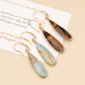 Pendientes de Piedra Facetada en Forma de Gota con Borde Dorado de Acero Inoxidable Dorado de 36 mm, Joyería de Piedras Preciosas para Mujer, Regalo para Amiga - Product Image 3