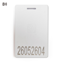 Tarjeta RFID activa de 2,4 2,45 GHz, distancia de identificación de 240 m, insignia ABS DC3V para sistema de control de acceso y seguimiento de mercancías