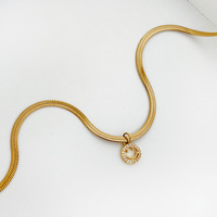 Collier Minimaliste en Acier Inoxydable « Vent Froid » avec Pendentif Smiley – Design Niche Élégant et Tendance pour Femme