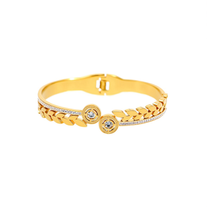 Bracelet tendance en acier inoxydable 316L plaqué or PVD avec accents en cristal pour femmes - Product Image 2
