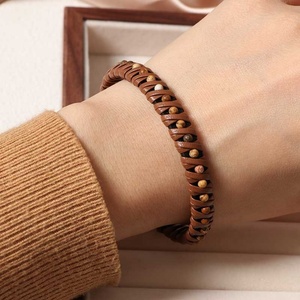 Pulsera Unisex de Moda, Hecha a Mano, con Cuentas de Ojo de Tigre y Cuerda Trenzada Multicapa, de Cuero, Personalizada, por JUSTOP, Hecho en China, MOQ 30 - Product Image 5