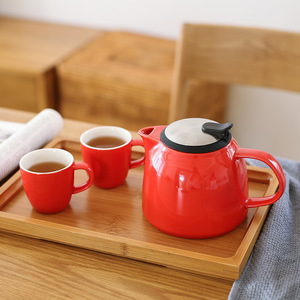 Théière de voyage moderne en céramique rouge sans plomb de 600 ml (20 oz) avec couvercle en acier inoxydable et infuseur extra-fin pour thé en vrac et café - Product Image 2