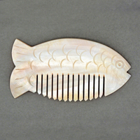 Peignes et brosses à cheveux en coquillages de la série animale, artisanat en coquillages de style méditerranéen, décoration intérieure, petits cadeaux, souvenirs d'aires touristiques