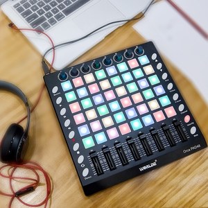 WORLDE PAD48-controlador portátil USB <span class=keywords><strong>MIDI</strong></span>, almohadillas retroiluminadas de 48 RGB, 8 perillas, 16 botones, 8 deslizadores con Cable USB - Product Image 2