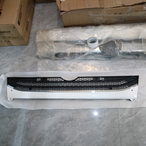 Pièces de <span class=keywords><strong>carrosserie</strong></span> de camion Dongfeng d'origine, panneau de calandre avant avec garniture chromée pour véhicules utilitaires - Product Image 2