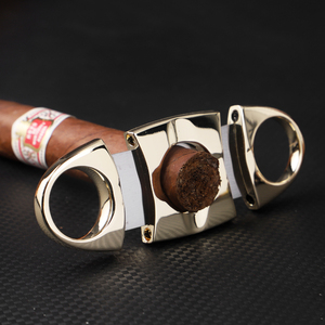 Venta caliente Premium Gold Cigar Cutter Custom Acero inoxidable <span class=keywords><strong>Cortador</strong></span> <span class=keywords><strong>De</strong></span> <span class=keywords><strong>Puros</strong></span> Double Blade Sigar Cutter para ventas al por mayor - Product Image 5