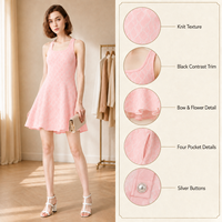 Nouvelle Robe en Maille Slim Rose Élégante à Col Carré Style Français Printemps-Été 2026 pour Femme – Tendance Décontractée et Rajeunissante