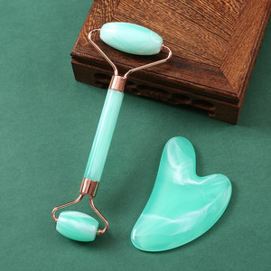 Ensemble de rouleaux de massage facial en résine et outils de raclage pour salon de beauté, personnalisables en gros, pour usage domestique et professionnel en spa - Product Image 1