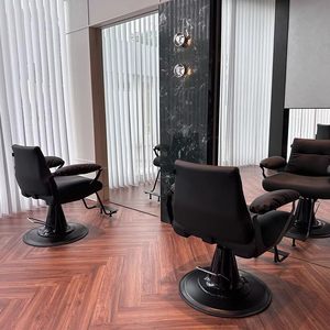 Sillón de Barbero Hidráulico Giratorio de Cuero PU Negro con Reposapiés y Reposabrazos Ajustables, Mueble Comercial para Salón de Belleza - Product Image 3
