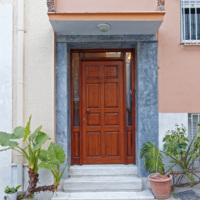 HISENG Porte moderne en bois et verre personnalisable en usine Porte d'entrée battante étanche avec design en arc Portes en bois