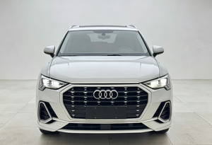 <span class=keywords><strong>Audi</strong></span> Q3 Modello 2023 35 TFSI Guida a Sinistra Interni Scuri Motore Turbo Sedili in Pelle Pneumatici R19 Elegante e Dinamico - Product Image 2