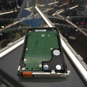 <b>Hard</b> <b>Drive</b> D3-2s10-1800 005053142 Sas Ssd 1.8tb 2.5 Inch 10k 12g Unity for Unity 300 400 500 600 Server Hdd D3-2s10-1800 D3-2s - Product Image 1