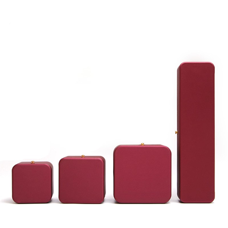 Pendant box (7.5*7.5*6cm)