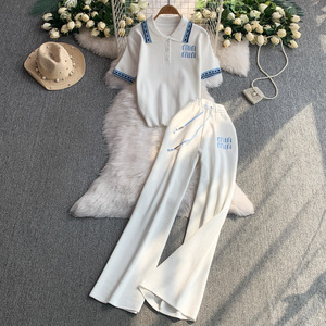 Completo in Maglia per Donna: T-shirt a Maniche Corte con Ricamo a Lettere sul Colletto e Pantaloni a <span class=keywords><strong>Gamba</strong></span> <span class=keywords><strong>Larga</strong></span> a Vita Alta Modellanti - Product Image 1