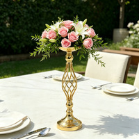 Décoration de mariage : Bougeoirs de table en fer forgé doré, supports de fleurs en macramé pour allée, centre de table pour passerelle