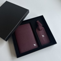 Coffret Cadeau Luxe en Cuir PU Saffiano avec Icône Avion, Logo Personnalisé, Emballage Premium, Porte-Passeport et Étiquette de Bagage