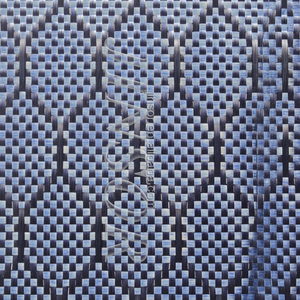 ผ้าคาร์บอนไฟเบอร์สีน้ำเงินสะท้อนแสง 3K แบบทอธรรมดา 3K พร้อมพื้นผิวมันเงาสูง สำหรับอุตสาหกรรมชิ้นส่วนยานยนต์ - Product Image 1