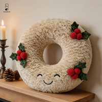 Coussin brodé en forme de visage souriant pour couronne de Noël, avec expression 3D et baies d'églantier, décoration de Noël pour la maison, le canapé et la porte