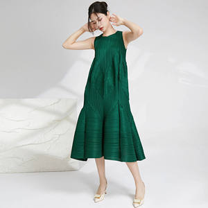 Ottieni IT abiti Miyake spediti rapidamente, i più venduti, in stile casual, <span class=keywords><strong>a</strong></span> trapezio, tinta unita, con design plissettato, abiti da donna larghi e senza maniche. - Product Image 3