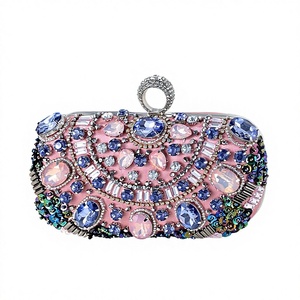 Bolso de mano de poliéster brillante con bordado de cuentas hecho a mano, estilo nuevo transfronterizo, con diamantes incrustados y cierre de hebilla para bolso Tanjing - Product Image 1