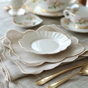 Usine en gros logo personnalisé 100% nappe en lin naturel festonné bord brodé serviettes en lin pour hôtel mariage - Product Image 1