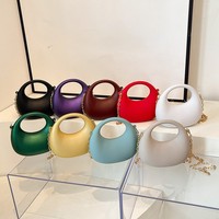 Tas Selempang Desain Baru Model Bulan Sabit untuk Wanita Muda, Tas Tangan untuk Makan Malam, Tas Pesta Malam Hari dengan Rantai Emas Mewah