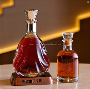 Bouteille de spiritueux plate de luxe en verre de 700 ml avec bouchon en liège XO pour <span class=keywords><strong>cognac</strong></span>, whisky, tequila, matériau de <span class=keywords><strong>base</strong></span> en verre borosilicate - Product Image 5