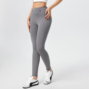 Pantaloni da yoga in spandex/nylon aderenti e comodi con vita alta elasticizzata, tasche cargo a tinta unita, ad asciugatura rapida - Product Image 1