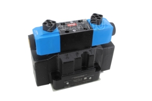 Vickers DG4V-5S-2CJ-M-U-H5-20 3cj 2A 2bj 31bj solenoid Directional van DG4V-3-6BL-M-U-H7-69-EN124 DG4V-3-2B-M-U-H7-60-EN210 - Product Image 5