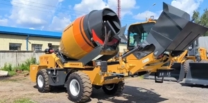 Camion malaxeur à béton autochargeur Motor-Essential Concrete Machinery LGPSLM2350JQF, capacité 3,5 m³ avec moteur de pompe - Product Image 3