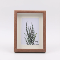 Cadres photo en bois naturel créatifs pour la présentation de spécimens végétaux et des peintures à l'huile pour enfants