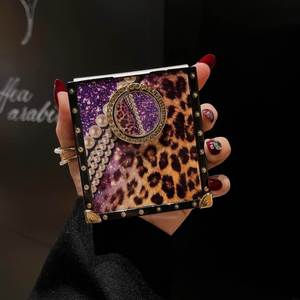 <span class=keywords><strong>Coque</strong></span> de téléphone antichoc en TPU+PC électroplaqué à motif léopard et perles, style rétro, pour <span class=keywords><strong>Z</strong></span> <span class=keywords><strong>Flip</strong></span> 7 6 5 4 <span class=keywords><strong>3</strong></span> - Product Image 5