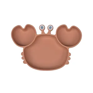 Vente en gros de tapis pour bébé sans BPA mangeoire enfants vaisselle diviseur cuillère crabe vaisselle en silicone ensemble d'alimentation pour les tout-petits bol à ventouse assiette