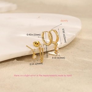 <span class=keywords><strong>Boucles</strong></span> <span class=keywords><strong>d</strong></span>'oreilles créoles en laiton plaqué or 14 carats avec perles et zircons, design géométrique, ensemble de <span class=keywords><strong>boucles</strong></span> <span class=keywords><strong>d</strong></span>'oreilles tendance pour <span class=keywords><strong>femme</strong></span> - Grande Vente - Product Image 4