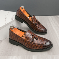 2026 Neues Design Komfortable Modische Slipper Hochwertige Slip-on PU-Leder Oxfords Anzugschuhe für Herren für Partys