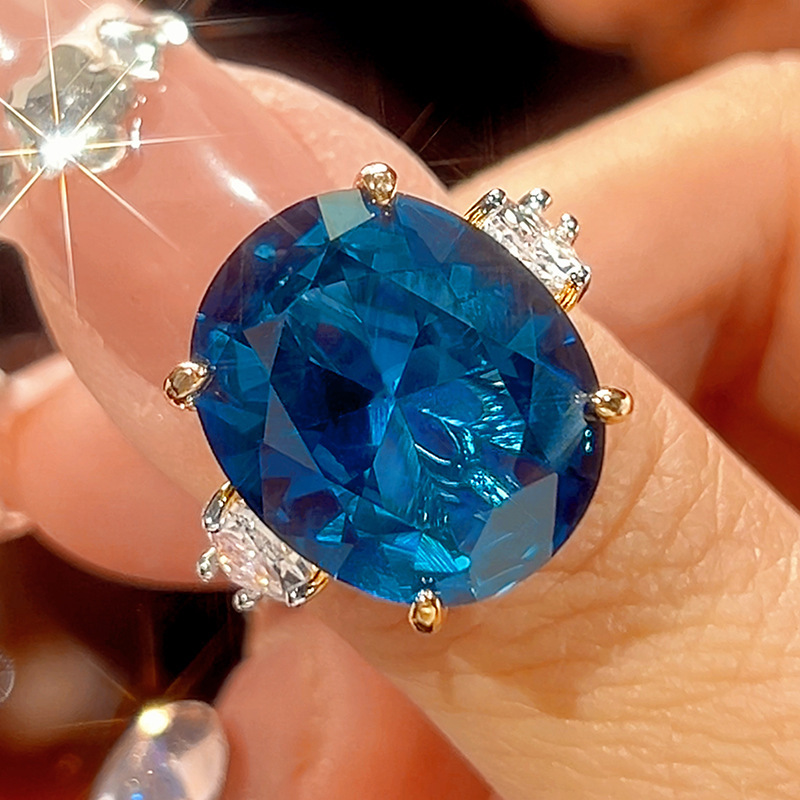 Anillo de cristal azul puntiagudo de tamaño ajustable