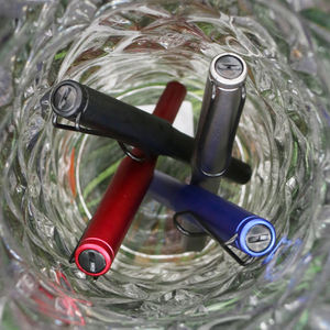 Высококачественная рекламная акция, персонализированный логотип 0,5 мм, ширина для письма, блестящие гелевые чернила, пластиковая черная шариковая ручка - Product Image 6