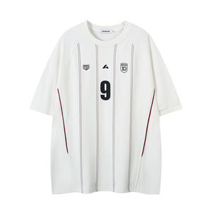 เสื้อยืดแขนสั้นลายทางแนวตั้งสไตล์วินเทจ เสื้อเจอร์ซีย์ผู้ชาย แบรนด์สตรีทแวร์ ทรงหลวม สปอร์ต ลำลอง ใส่ได้ในฤดูร้อน เสื้อครึ่งแขน - Product Image 3