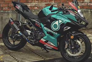 <span class=keywords><strong>Kawasaki</strong></span> <span class=keywords><strong>Ninja</strong></span> <span class=keywords><strong>400</strong></span> 398cc - Transmission à 6 vitesses avec embrayage à débrayage progressif, moto d'entrée de gamme - Product Image 4