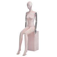 Magasin de vêtements haut de gamme coloré velours plat-épaule modèle accessoires pour femmes fenêtre fausse poupée robe de mariée magasin présentoir