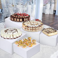 Présentoir de cube en acrylique pour table de buffet blanc personnalisé Présentoir de boîte sur pied carré en lucite pour aliments