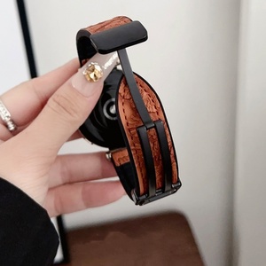 Bracelet de montre en cuir véritable à motif irrégulier pour Samsung avec bracelet en cuir à boucle pliante magnétique pour <span class=keywords><strong>Huawei</strong></span> - Product Image 4