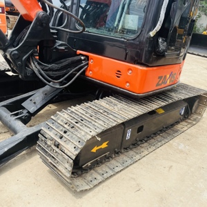 รถขุดขนาดเล็กมือสอง Hitachi Zaxis 50 พร้อมบุ้งกี๋ขุดขนาด 0.2 ลูกบาศก์เมตร น้ำหนักใช้งาน 5 ตัน พร้อมเกียร์บ็อกซ์และปั๊มไฮดรอลิก - Product Image 6