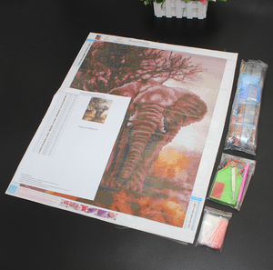 Enlace dedicado para pintura <span class=keywords><strong>de</strong></span> diamantes personalizada al por mayor decoración del hogar personalizada <span class=keywords><strong>de</strong></span> alta calidad y bajo <span class=keywords><strong>precio</strong></span> - Product Image 1